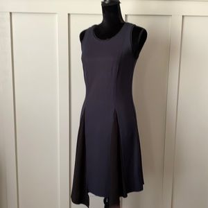 Simply Vera navy asymmetrical hemline scoopneck